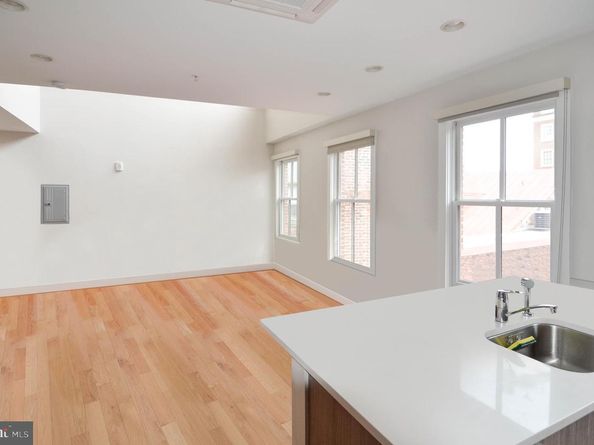 1072 Thomas Jefferson Street NW, Washington DC 20007
