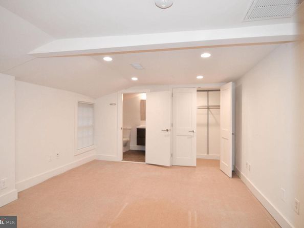 1072 Thomas Jefferson Street NW, Washington DC 20007