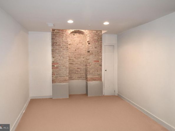 1072 Thomas Jefferson Street NW, Washington DC 20007