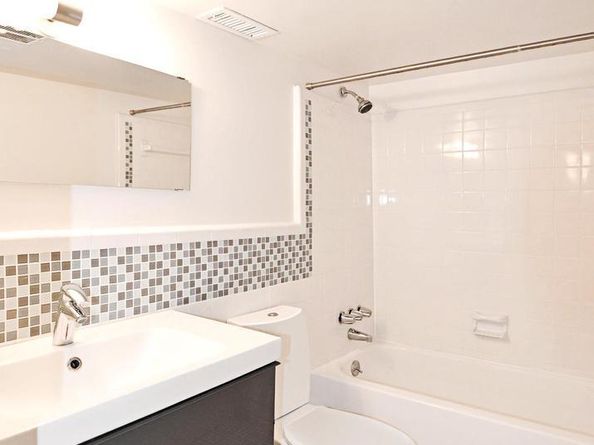 1072 Thomas Jefferson Street NW, Washington DC 20007