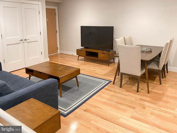 1072 Thomas Jefferson Street NW, Washington DC 20007