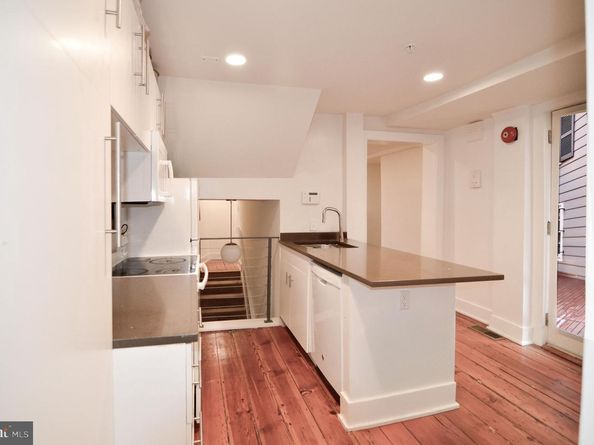 1072 Thomas Jefferson Street NW, Washington DC 20007