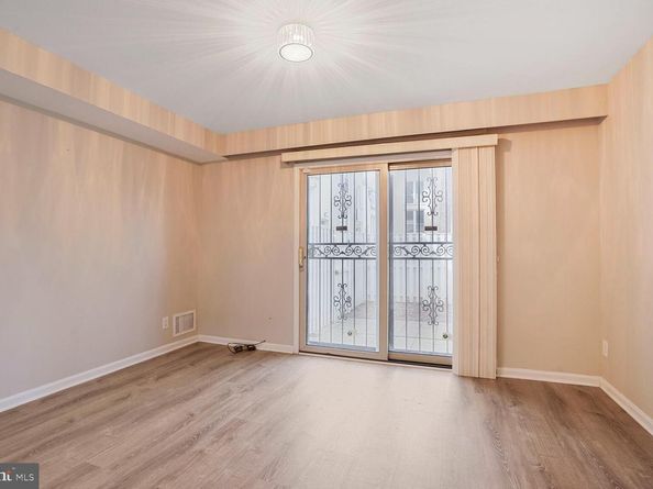 62 G Street SW 117, Washington DC 20024