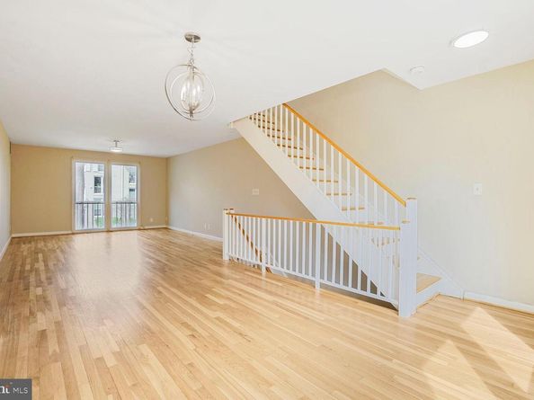 62 G Street SW 117, Washington DC 20024