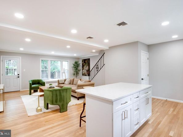 3306 Landover Street, Alexandria VA 22305