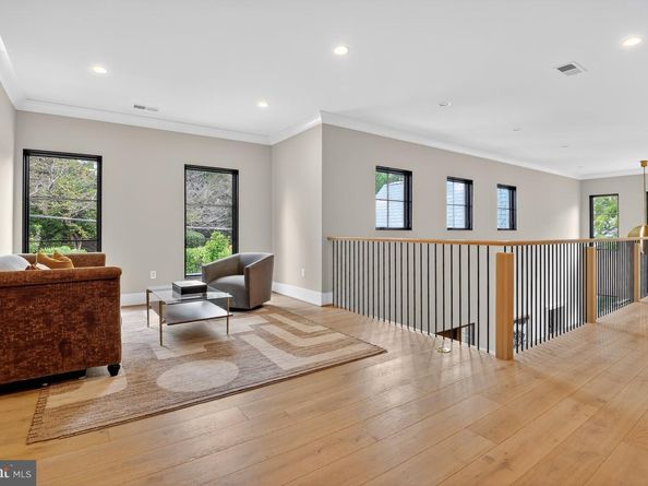 1011 Langley Hill Drive, Mclean VA 22101