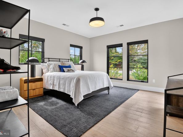 1011 Langley Hill Drive, Mclean VA 22101