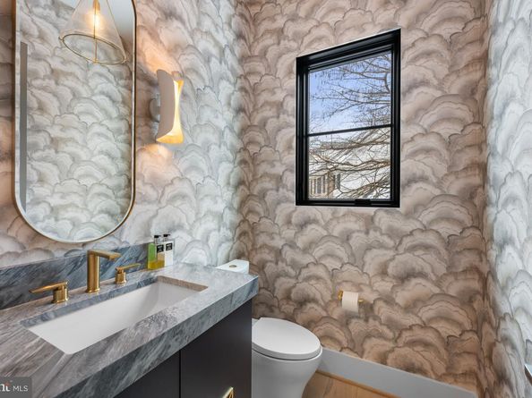 1011 Langley Hill Drive, Mclean VA 22101
