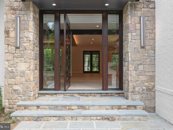 1011 Langley Hill Drive, Mclean VA 22101