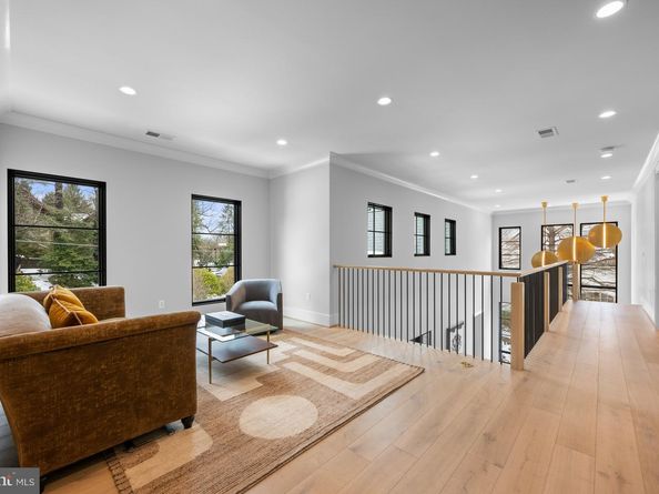 1011 Langley Hill Drive, Mclean VA 22101