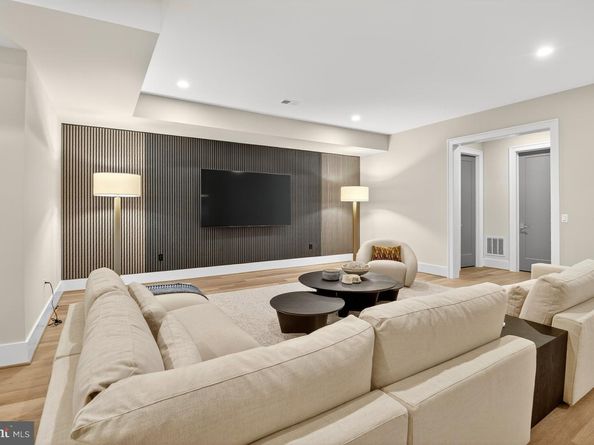 1011 Langley Hill Drive, Mclean VA 22101