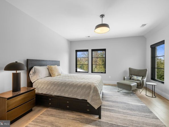 1011 Langley Hill Drive, Mclean VA 22101