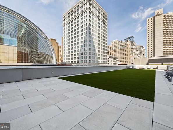 301 S Broad Street 1902, Philadelphia PA 19107