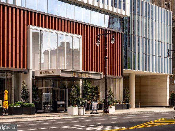 301 S Broad Street 1902, Philadelphia PA 19107