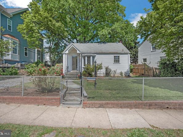 6105 26TH Street N, Arlington VA 22207