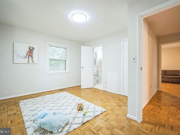 6105 26TH Street N, Arlington VA 22207