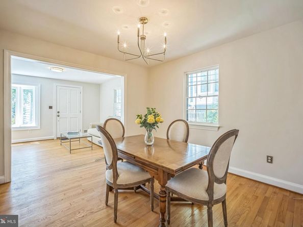 6105 26TH Street N, Arlington VA 22207