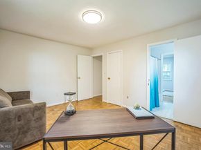 6105 26TH Street N, Arlington VA 22207