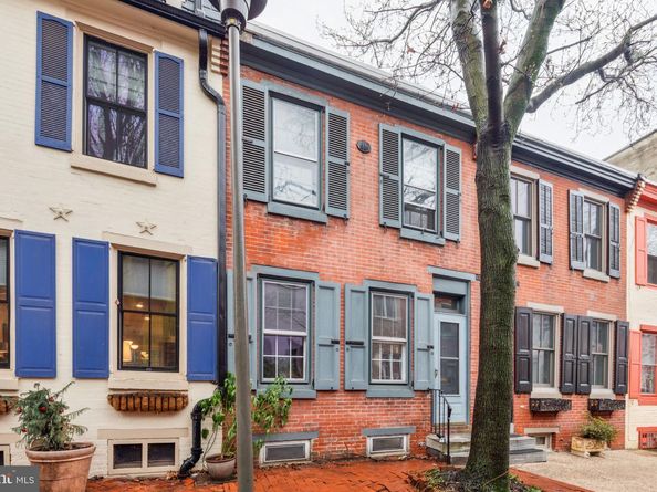 2304 Waverly Street, Philadelphia PA 19146