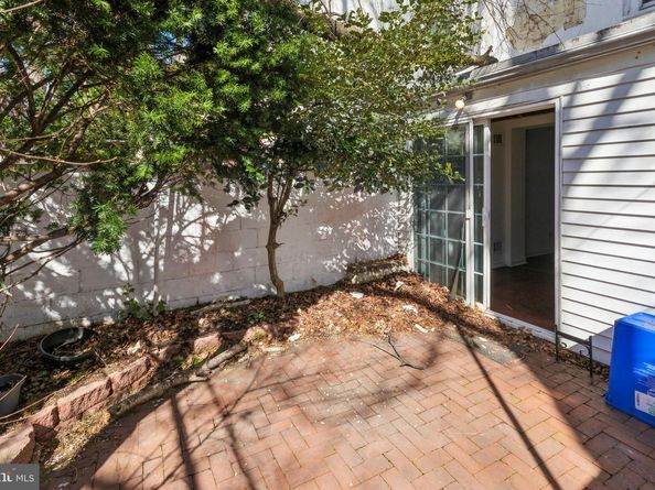 2304 Waverly Street, Philadelphia PA 19146