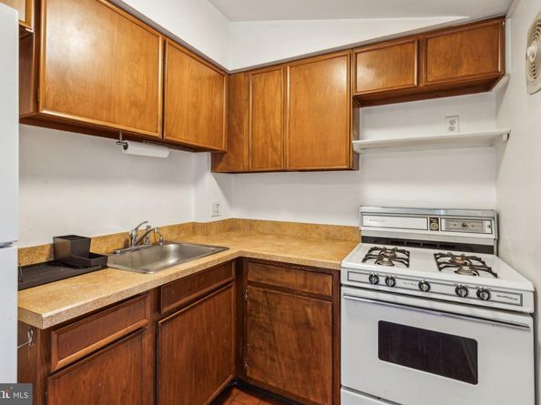 2304 Waverly Street, Philadelphia PA 19146