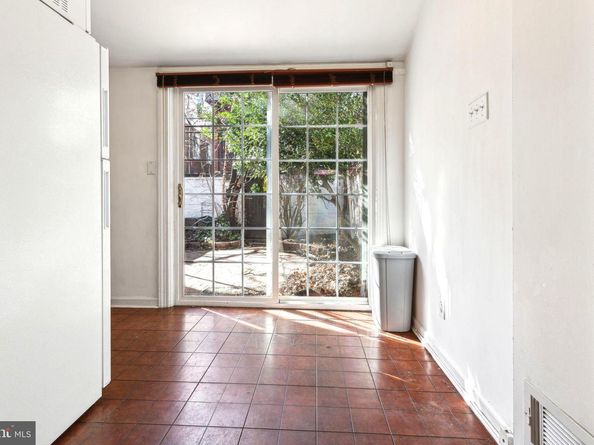 2304 Waverly Street, Philadelphia PA 19146