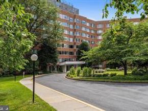 4000 Tunlaw Road NW 428, Washington DC 20007