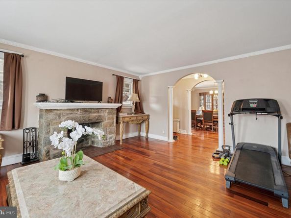 1413 E Washington Lane, Philadelphia PA 19138
