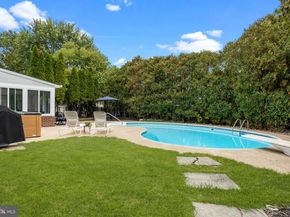 536 Heritage Oak Drive, Yardley PA 19067