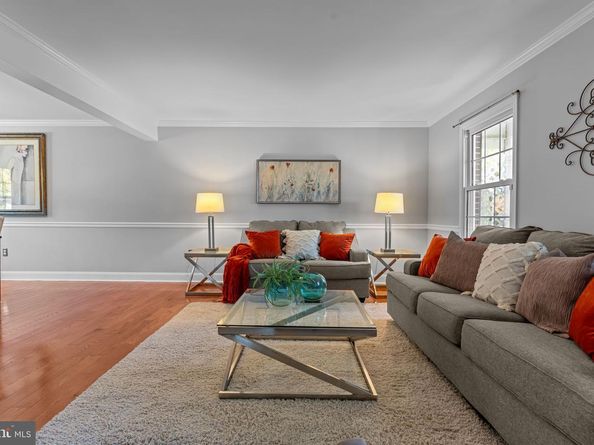 536 Heritage Oak Drive, Yardley PA 19067