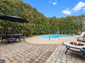 536 Heritage Oak Drive, Yardley PA 19067