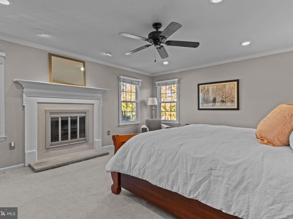 536 Heritage Oak Drive, Yardley PA 19067