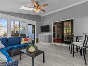536 Heritage Oak Drive, Yardley PA 19067