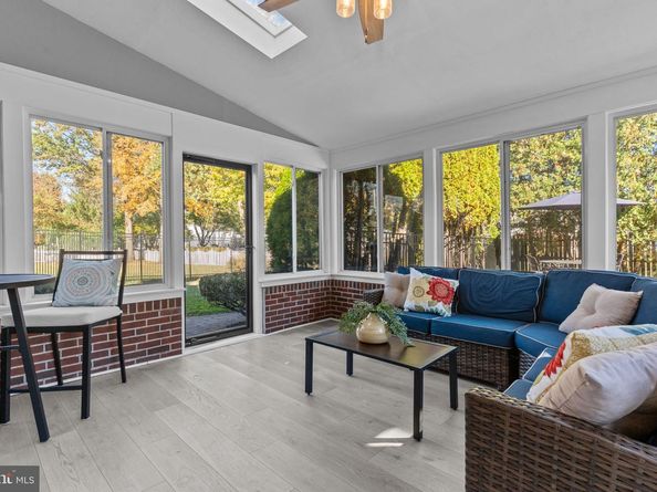 536 Heritage Oak Drive, Yardley PA 19067