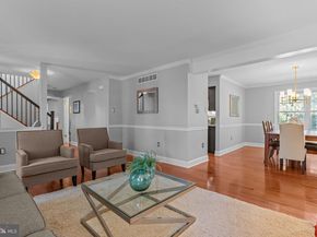 536 Heritage Oak Drive, Yardley PA 19067
