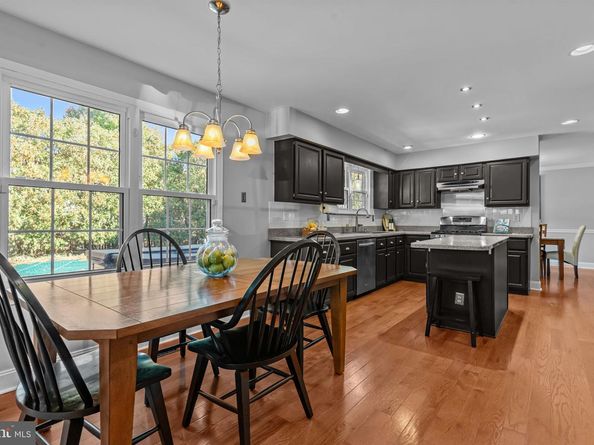 536 Heritage Oak Drive, Yardley PA 19067