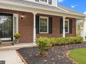 536 Heritage Oak Drive, Yardley PA 19067