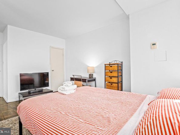 4200 Cathedral Avenue NW 818, Washington DC 20016