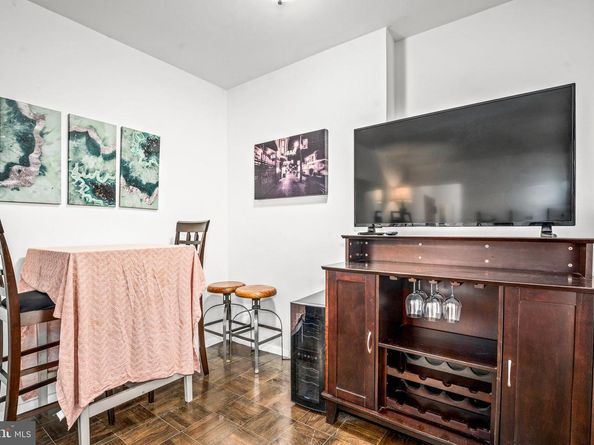 4200 Cathedral Avenue NW 818, Washington DC 20016