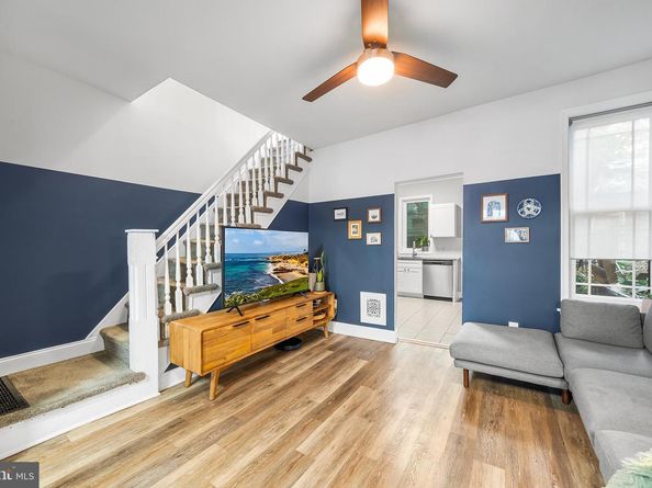 1542 N Hollywood Street, Philadelphia PA 19121