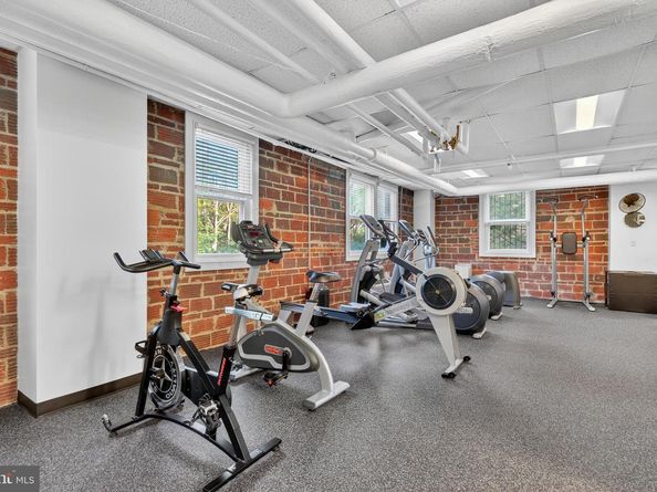 4000 Cathedral Avenue NW 248B, Washington DC 20016