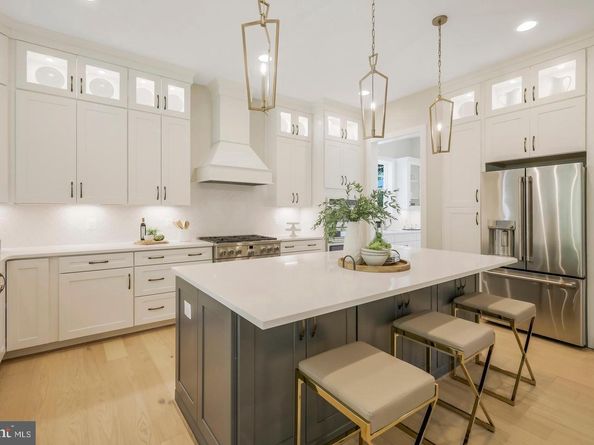 7315 Woodley Place, Falls Church VA 22046