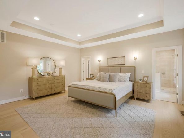 7315 Woodley Place, Falls Church VA 22046