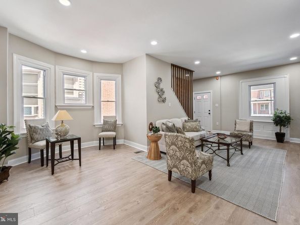 1220 S 52nd Street, Philadelphia PA 19143