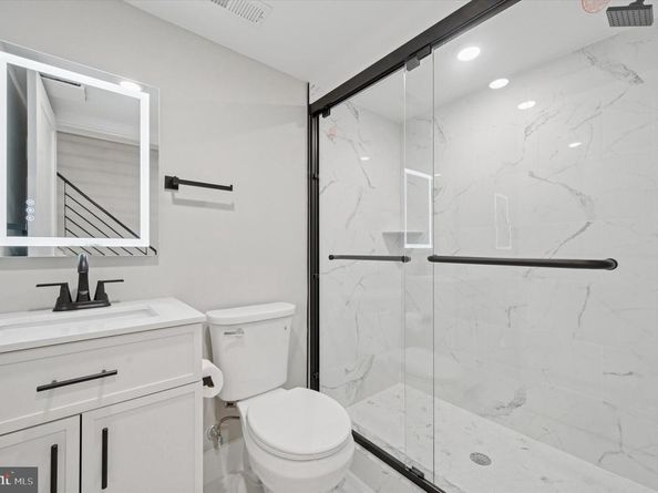 717 Mercy Street, Philadelphia PA 19148