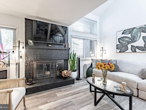 2045 Winged Foot Court, Reston VA 20191