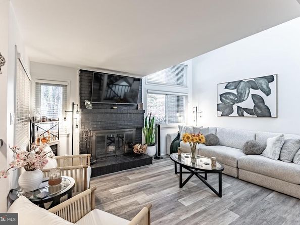 2045 Winged Foot Court, Reston VA 20191