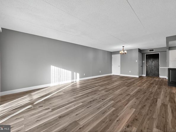 10413 Valley Forge Circle 413, King Of Prussia PA 19406