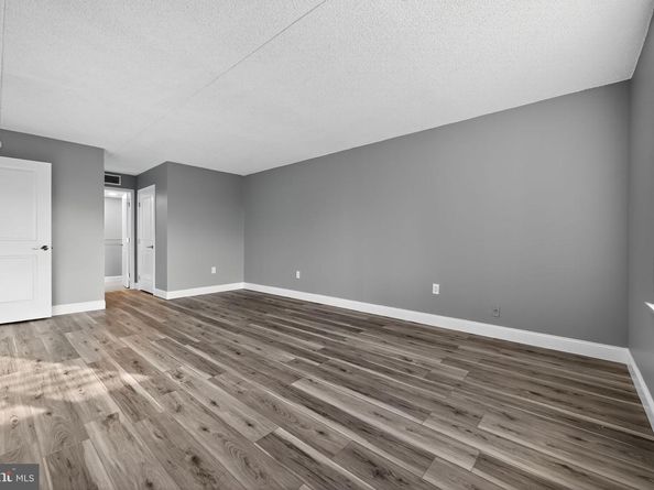 10413 Valley Forge Circle 413, King Of Prussia PA 19406