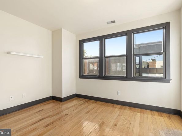 1933 N 18TH Street, Philadelphia PA 19121